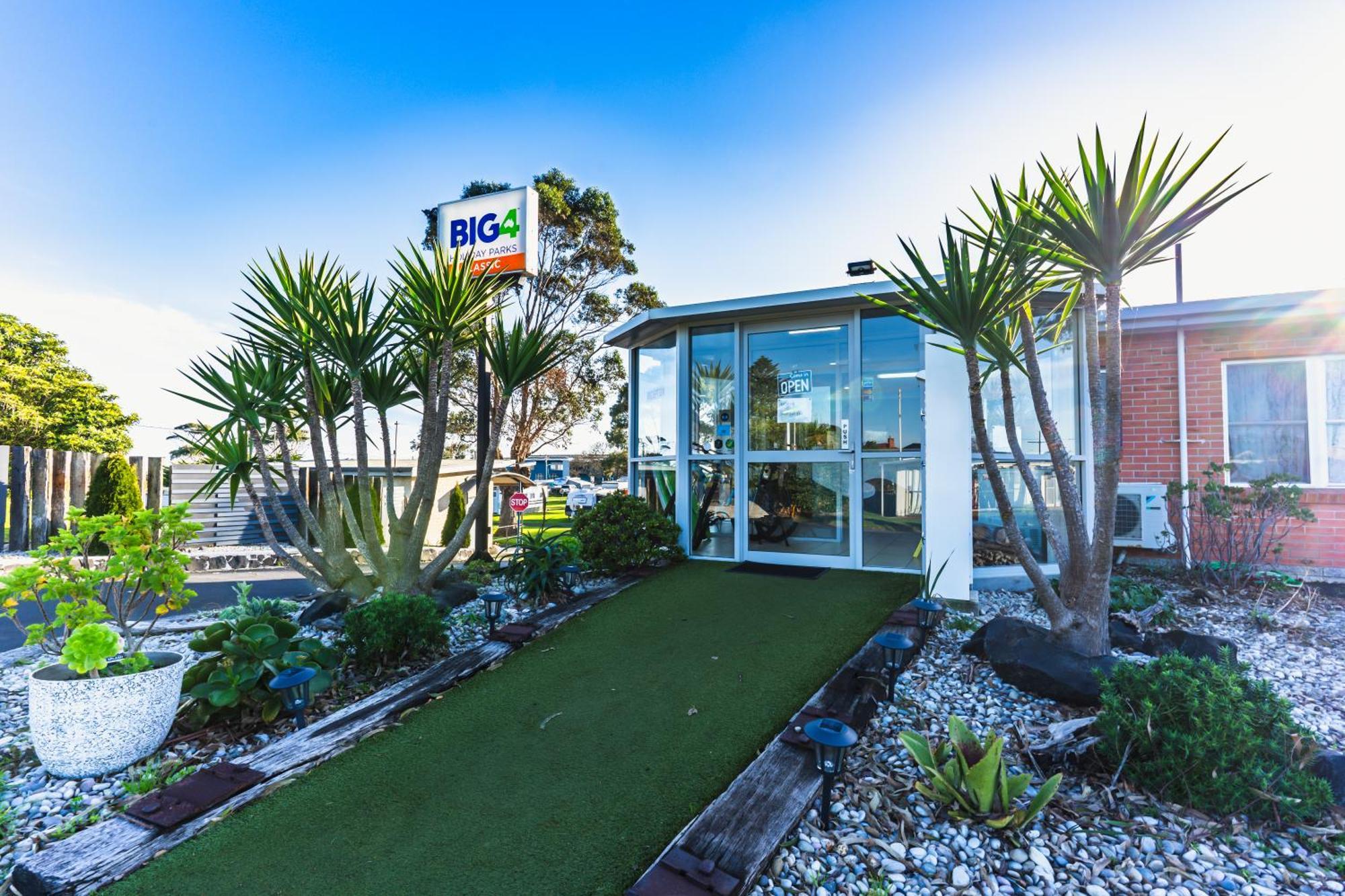 Big4 Tassie Getaway Park Ulverstone Exterior photo